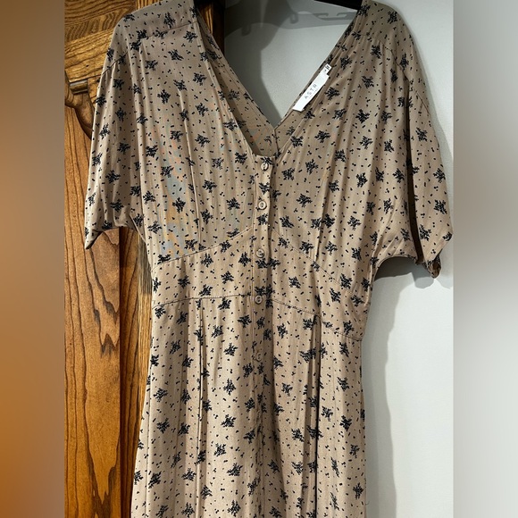 ASTR DRESS - Picture 5 of 7